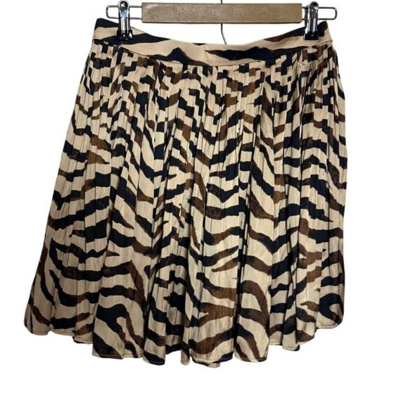 NWT J. Crew Featherweight Satin Skirt in Zebra Sz. 4 - Picture 6 of 7